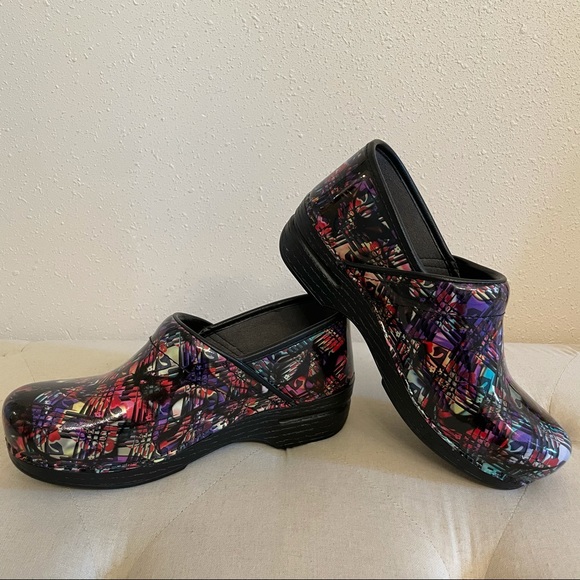 Dansko Shoes Nwot Dansko Xp Clogs Patent Multi Color